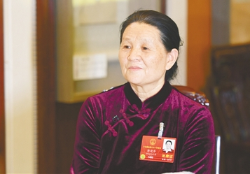 两会特写全国人大代表郭建华我为河南农产品代言