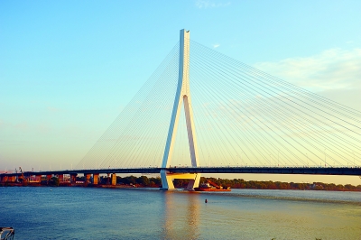 上海:松浦大桥23日起启动一年的封闭维修,请途经驾驶员留意绕行叹示