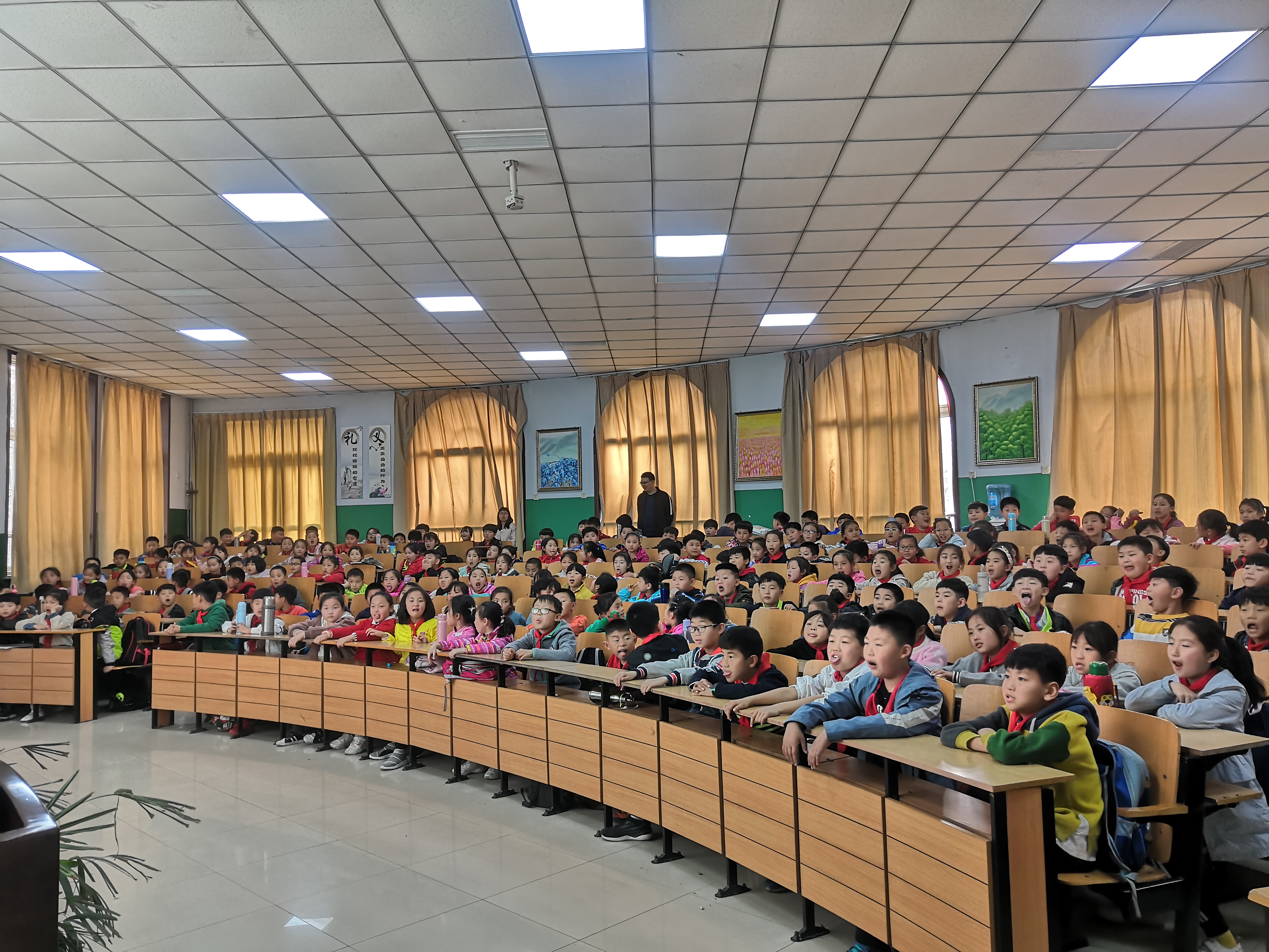 "经典诵读进校园" 走进鹤壁市福田小学,让孩子们感受朗读的魅力